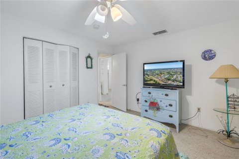 House in Venice, Florida 3 bedrooms, 191.19 sq.m. № 1545900 - photo 21