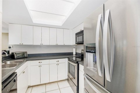 Снять в аренду кондоминиум в Клируотер, Флорида 4 комнаты, 63.17м2, № 2277364 - фото 25