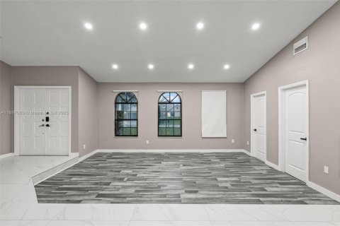 Villa ou maison à vendre à Davie, Floride: 4 chambres, 180.14 m2 № 1948824 - photo 8