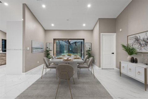 Villa ou maison à vendre à Davie, Floride: 4 chambres, 180.14 m2 № 1948824 - photo 12