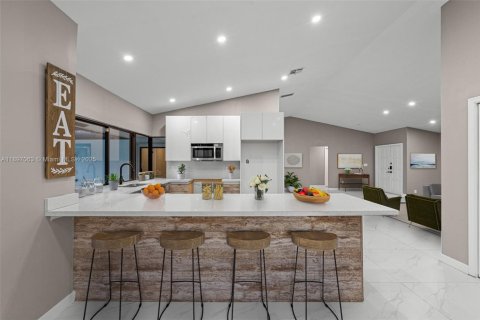 Villa ou maison à vendre à Davie, Floride: 4 chambres, 180.14 m2 № 1948824 - photo 17