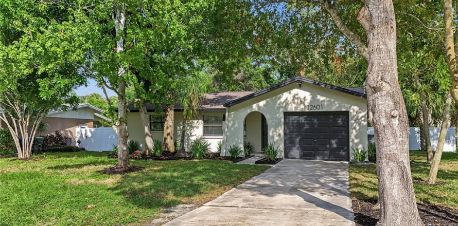 Casa en Largo, Florida 3 dormitorios, 159.23 m2 № 2383541