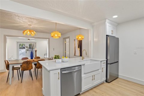 Casa en venta en Largo, Florida, 3 dormitorios, 159.23 m2 № 2383541 - foto 11
