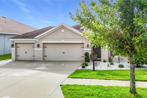Villa ou maison à Wesley Chapel, Floride 3 chambres, 171.59 m2 № 2272987