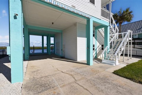 Casa en venta en Hernando Beach, Florida, 2 dormitorios, 122.82 m2 № 2128476 - foto 5