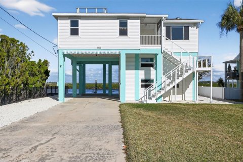 Casa en venta en Hernando Beach, Florida, 2 dormitorios, 122.82 m2 № 2128476 - foto 3