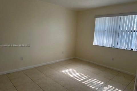 Copropriété à louer à Miami, Floride: 2 chambres, 69.68 m2 № 1896889 - photo 9