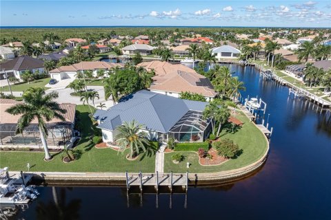 Villa ou maison à vendre à Punta Gorda, Floride: 3 chambres, 206.52 m2 № 2420618 - photo 9