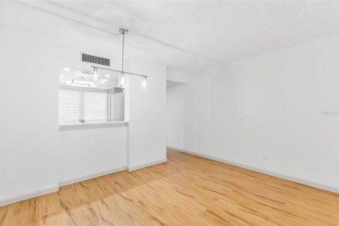 Купить кондоминиум в Тампа, Флорида 9 комнат, 104.98м2, № 2350118 - фото 15