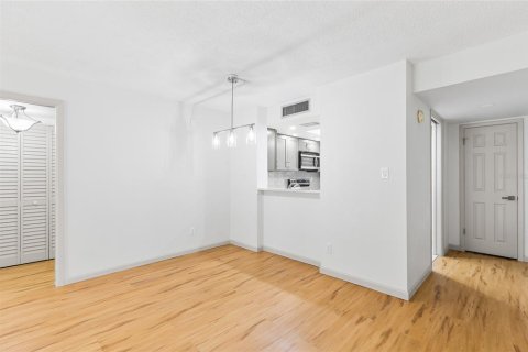 Купить кондоминиум в Тампа, Флорида 9 комнат, 104.98м2, № 2350118 - фото 16