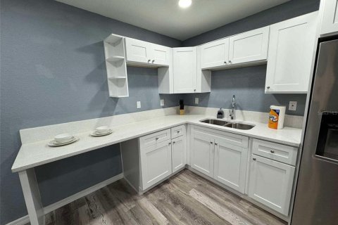 Villa ou maison à louer à Hudson, Floride: 3 chambres, 138.61 m2 № 2404698 - photo 5