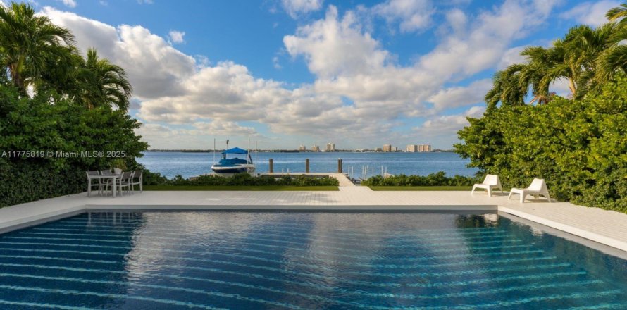 Villa ou maison à Miami Beach, Floride 4 chambres, 336.77 m2 № 1704895