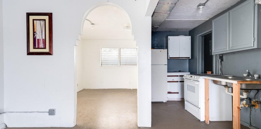 Commercial property in Fort Lauderdale, Florida № 1134922