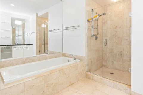 Copropriété à louer à North Bay Village, Floride: 2 chambres, 161.19 m2 № 2244861 - photo 24