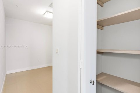 Copropriété à louer à North Bay Village, Floride: 2 chambres, 161.19 m2 № 2244861 - photo 29
