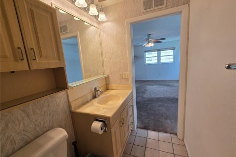 Condominio en venta en Saint Petersburg, Florida, 2 dormitorios, 115.66 m2 № 2099975 - foto 26