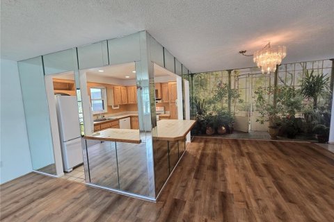 Condominio en venta en Saint Petersburg, Florida, 2 dormitorios, 115.66 m2 № 2099975 - foto 13