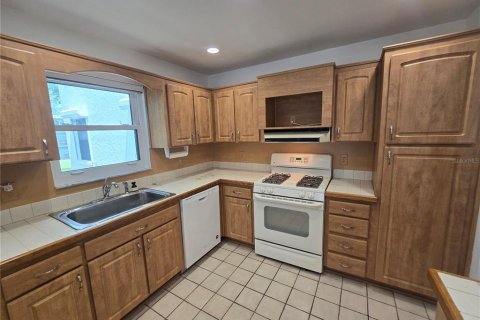 Condominio en venta en Saint Petersburg, Florida, 2 dormitorios, 115.66 m2 № 2099975 - foto 18