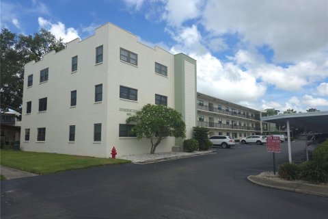 Condominio en Saint Petersburg, Florida, 2 dormitorios  № 2099975