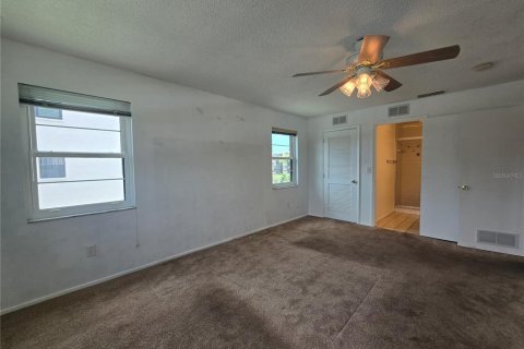 Condominio en venta en Saint Petersburg, Florida, 2 dormitorios, 115.66 m2 № 2099975 - foto 25