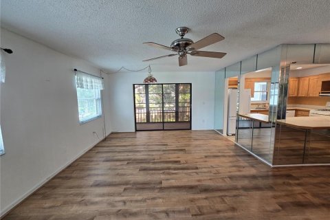 Condominio en venta en Saint Petersburg, Florida, 2 dormitorios, 115.66 m2 № 2099975 - foto 12