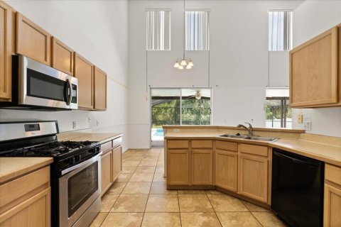 Casa en alquiler en Kissimmee, Florida, 6 dormitorios, 246.93 m2 № 1841898 - foto 8
