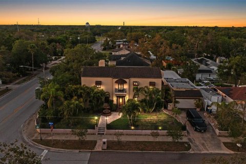 Casa en Clearwater, Florida 6 dormitorios, 357.67 m2 № 2106704