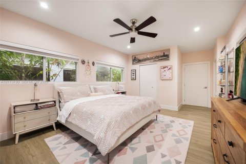 Adosado en venta en Miami, Florida, 4 dormitorios, 267.65 m2 № 2434209 - foto 22
