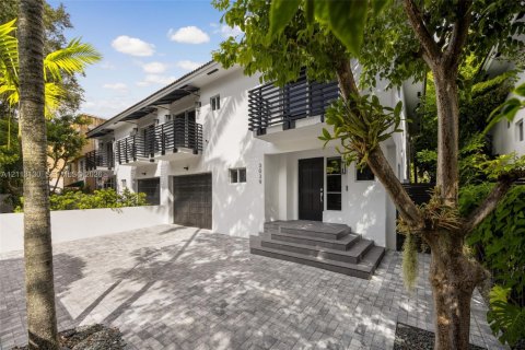 Adosado en venta en Miami, Florida, 4 dormitorios, 267.65 m2 № 2434209 - foto 4