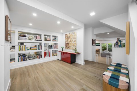 Adosado en venta en Miami, Florida, 4 dormitorios, 267.65 m2 № 2434209 - foto 6