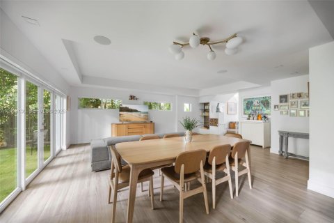 Adosado en venta en Miami, Florida, 4 dormitorios, 267.65 m2 № 2434209 - foto 17