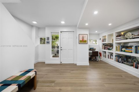 Adosado en venta en Miami, Florida, 4 dormitorios, 267.65 m2 № 2434209 - foto 5