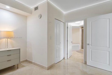 Copropriété à louer à Sunny Isles Beach, Floride: 3 chambres, 134.62 m2 № 1999547 - photo 12