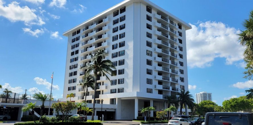 Condo in North Palm Beach, Florida, 2 bedrooms  № 1207413