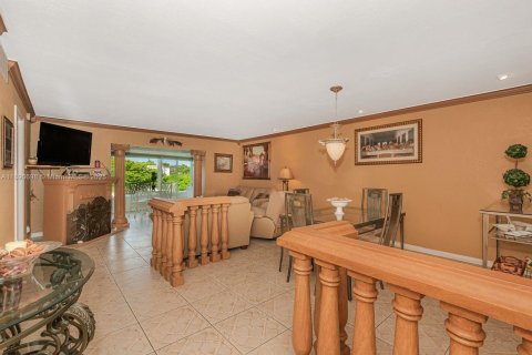 Condominio en venta en Lauderdale Lakes, Florida, 2 dormitorios, 101.08 m2 № 2034680 - foto 13