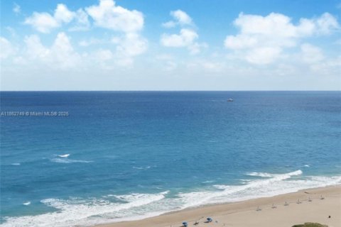 Снять в аренду кондоминиум в Ривьера-Бич, Флорида 2 спальни, 138.52м2, № 2022903 - фото 18