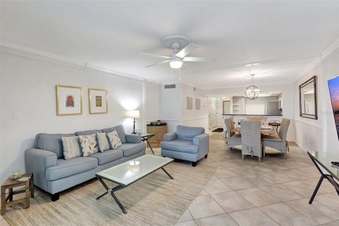 Condo in Sarasota, Florida, 2 bedrooms  № 1734503 - photo 8