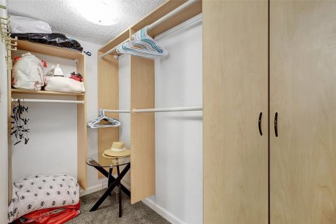 Condo in Sarasota, Florida, 2 bedrooms  № 1734503 - photo 21