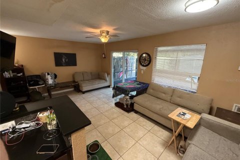 Adosado en venta en Tampa, Florida, 3 dormitorios, 113.15 m2 № 1524000 - foto 2