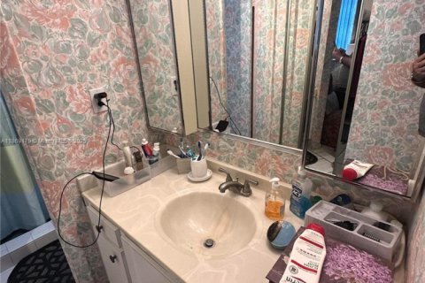 Condominio en venta en Pembroke Pines, Florida, 2 dormitorios, 79.15 m2 № 1928283 - foto 20