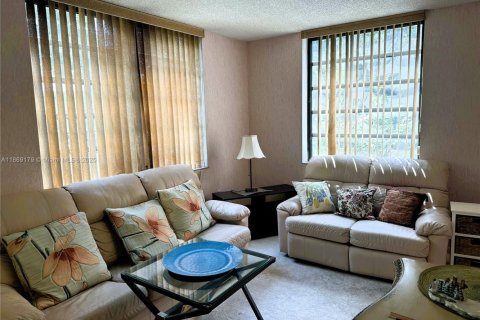 Condominio en venta en Pembroke Pines, Florida, 2 dormitorios, 79.15 m2 № 1928283 - foto 9