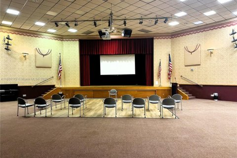 Condominio en venta en Pembroke Pines, Florida, 2 dormitorios, 79.15 m2 № 1928283 - foto 27