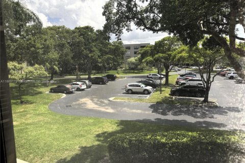 Condominio en venta en Pembroke Pines, Florida, 2 dormitorios, 79.15 m2 № 1928283 - foto 4