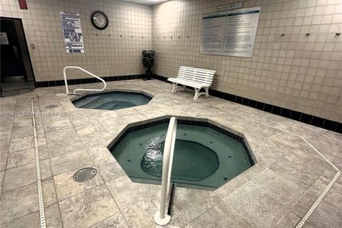 Condominio en venta en Pembroke Pines, Florida, 2 dormitorios, 79.15 m2 № 1928283 - foto 26