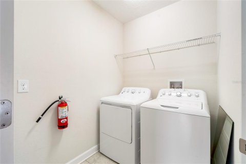 Condominio en alquiler en Davenport, Florida, 2 dormitorios, 128.95 m2 № 1898447 - foto 5