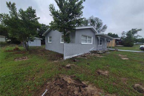 House in Beverly Hills, Florida 4 bedrooms, 83.61 sq.m. № 2115523 - photo 2