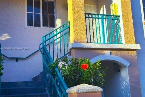 Condominio en alquiler en Homestead, Florida, 2 dormitorios, 75.72 m2 № 2027342 - foto 2