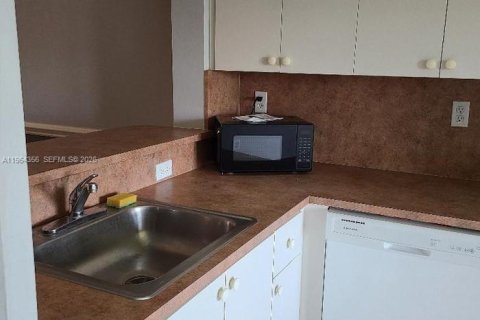 Condominio en alquiler en Homestead, Florida, 2 dormitorios, 75.72 m2 № 2027342 - foto 6