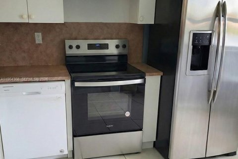 Condominio en alquiler en Homestead, Florida, 2 dormitorios, 75.72 m2 № 2027342 - foto 5