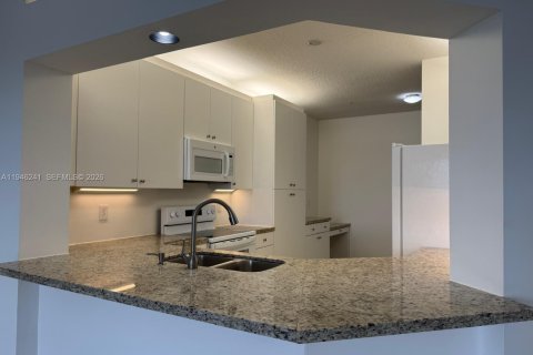 Condo in Doral, Florida, 3 bedrooms  № 2002638 - photo 6